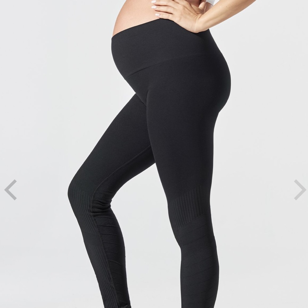 BLANQI sport support hipster contour leggings.